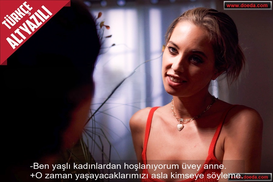 Yaşlı kadınlardan Hoşlandığını Söyleyen Üvey Oğluyla İlişki Yaşamaya Başladı